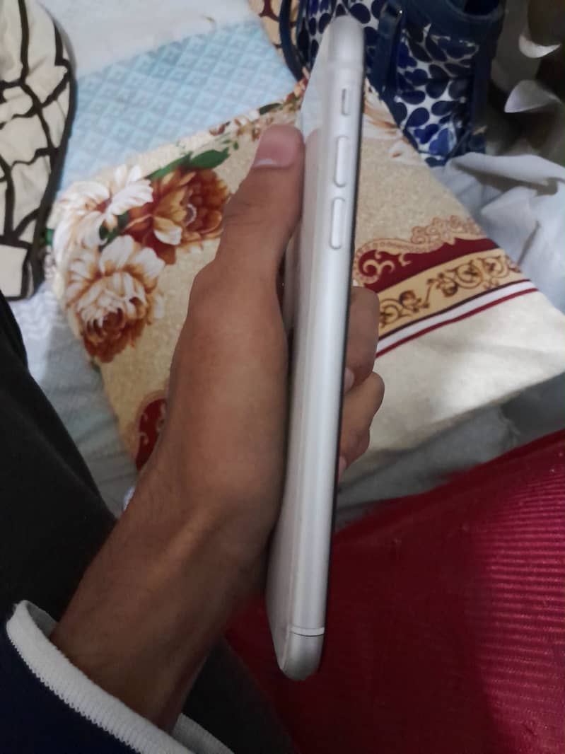 Apple iPhone 11 mdm 7