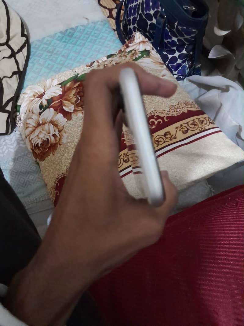 Apple iPhone 11 mdm 8