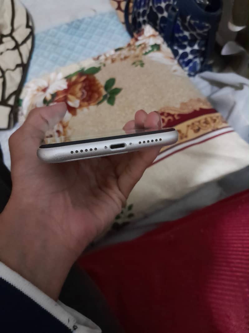 Apple iPhone 11 mdm 9