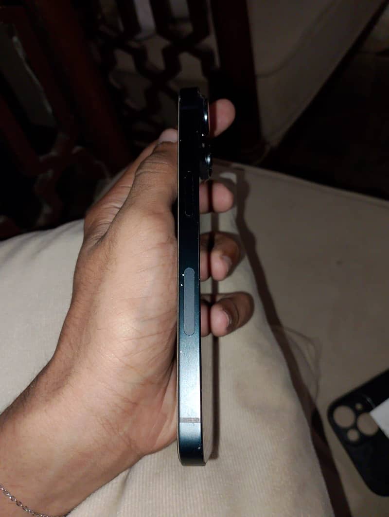 Apple iPhone 14 5