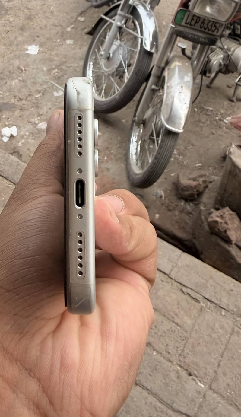 Apple iPhone 17 Pro Max 2