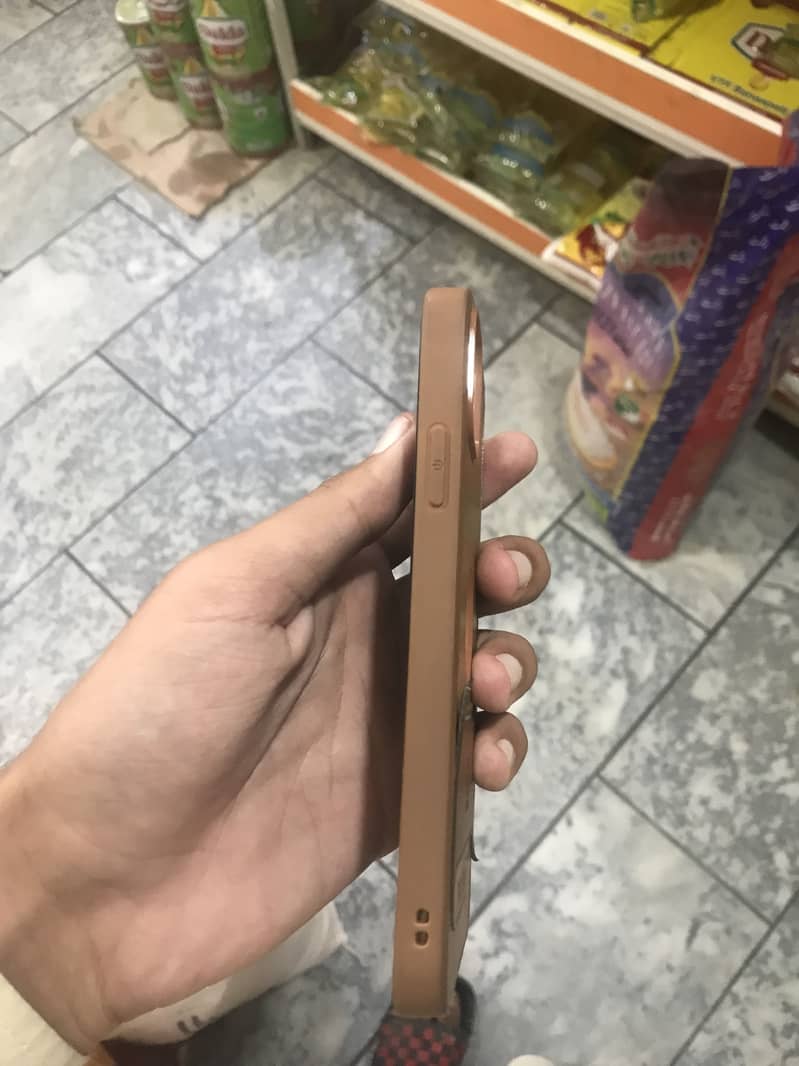 Apple iPhone 11 Pro Max 2