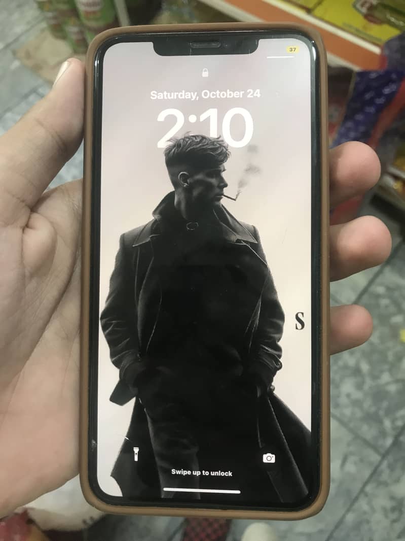Apple iPhone 11 Pro Max 4