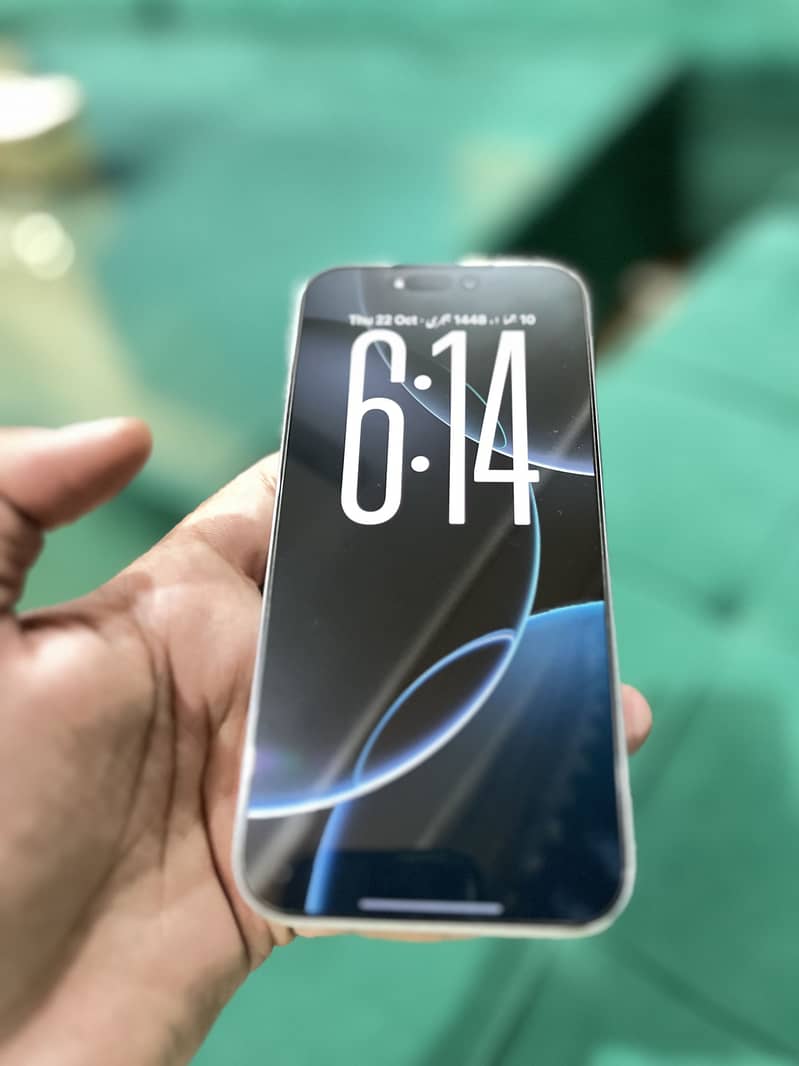 Apple iPhone 16 Pro Max 5