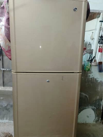 fresh medium size Fridge in reasonable price