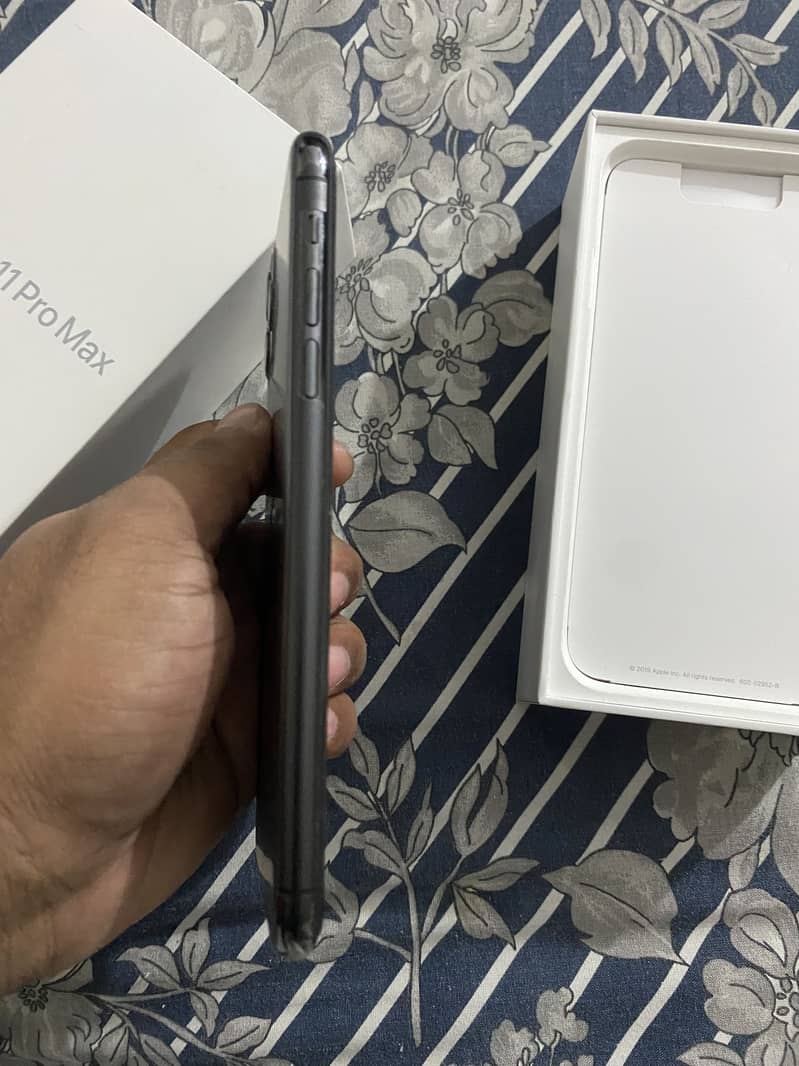 Apple iPhone 11 Pro Max 5