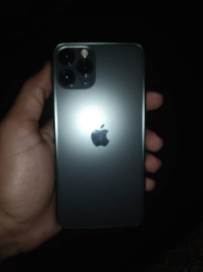 Apple iPhone 11 Pro 1