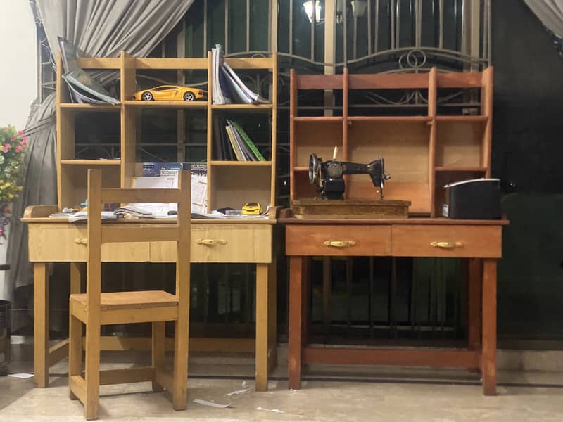 STUDY TABLE WITH CHAIR 0