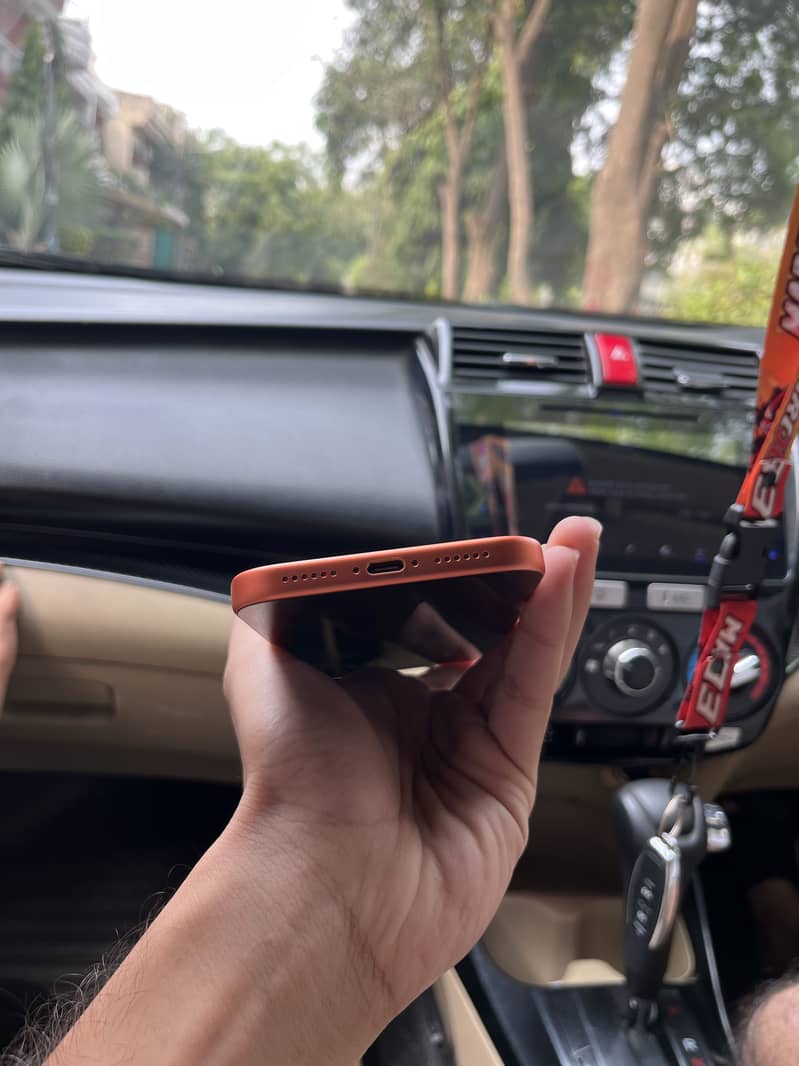 Apple iPhone 17 Pro Max 1