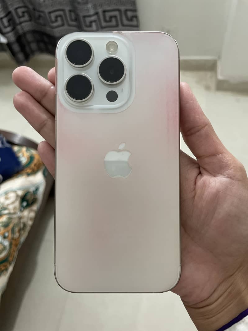 Apple iPhone 15 Pro 0