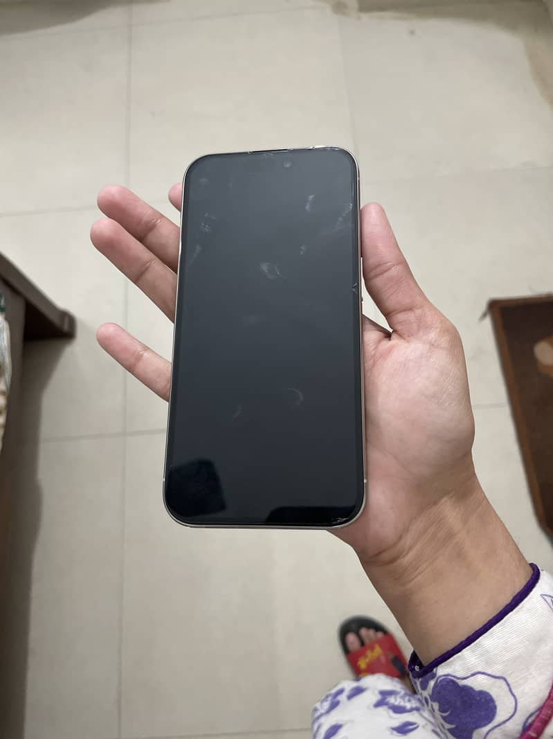 Apple iPhone 15 Pro 2