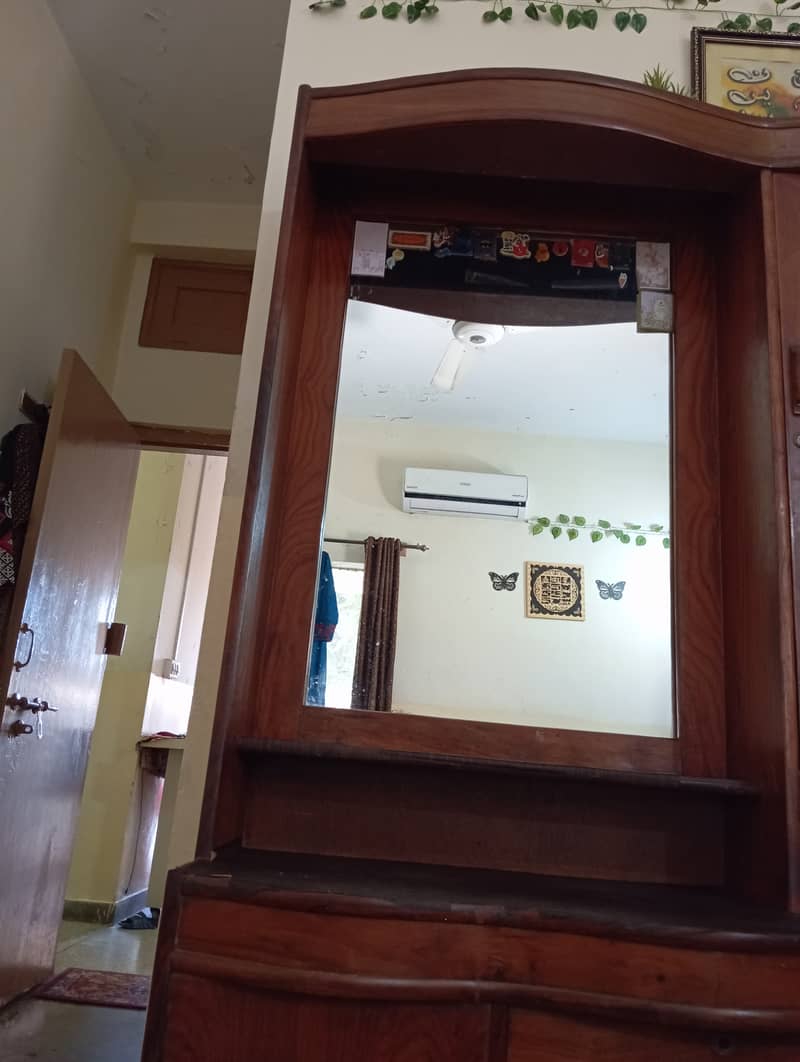 Dressing table 3