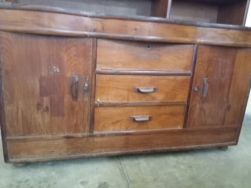Dressing table 4