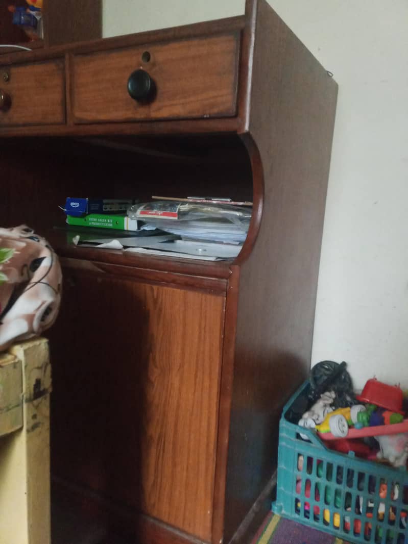 TV trolly table 3