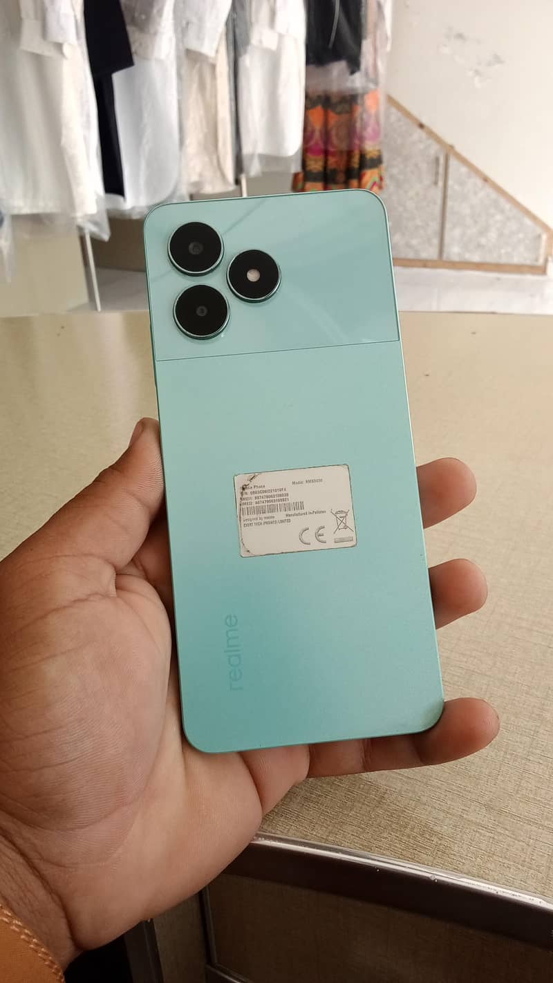 Realme C51 0
