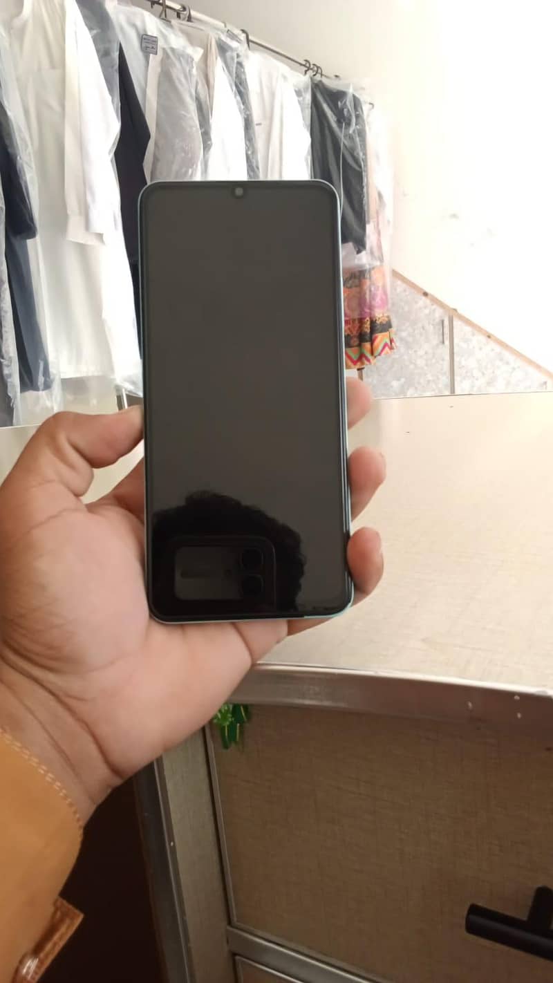 Realme C51 5