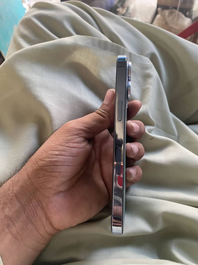Apple iPhone 13 Pro 7