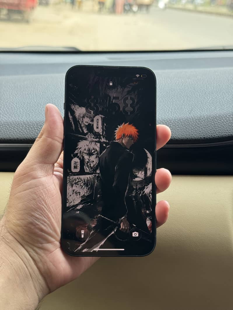 Apple iPhone 13 jv 1