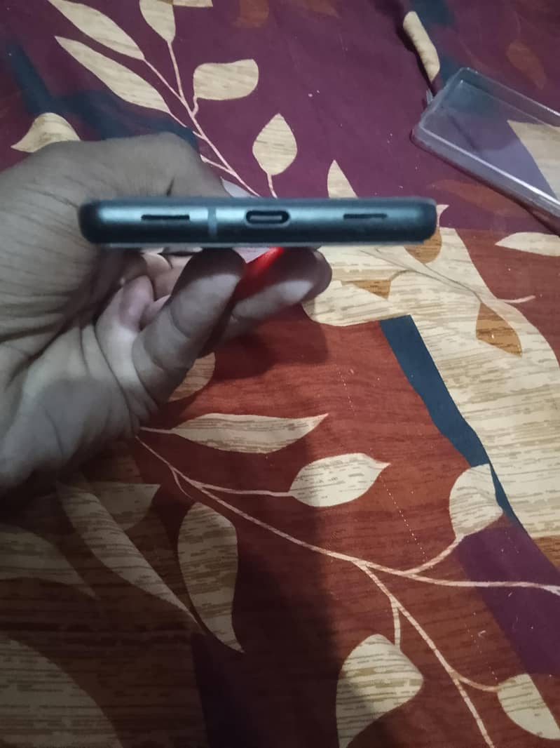 Google Pixel 6a 5