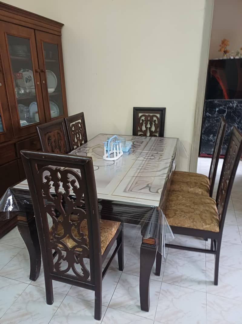 Dining Table six seater good condition 2