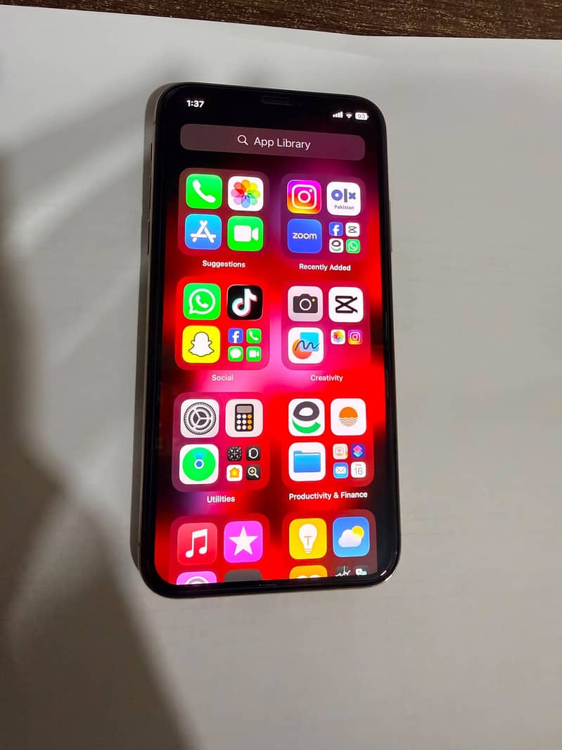 Apple iPhone XS 0