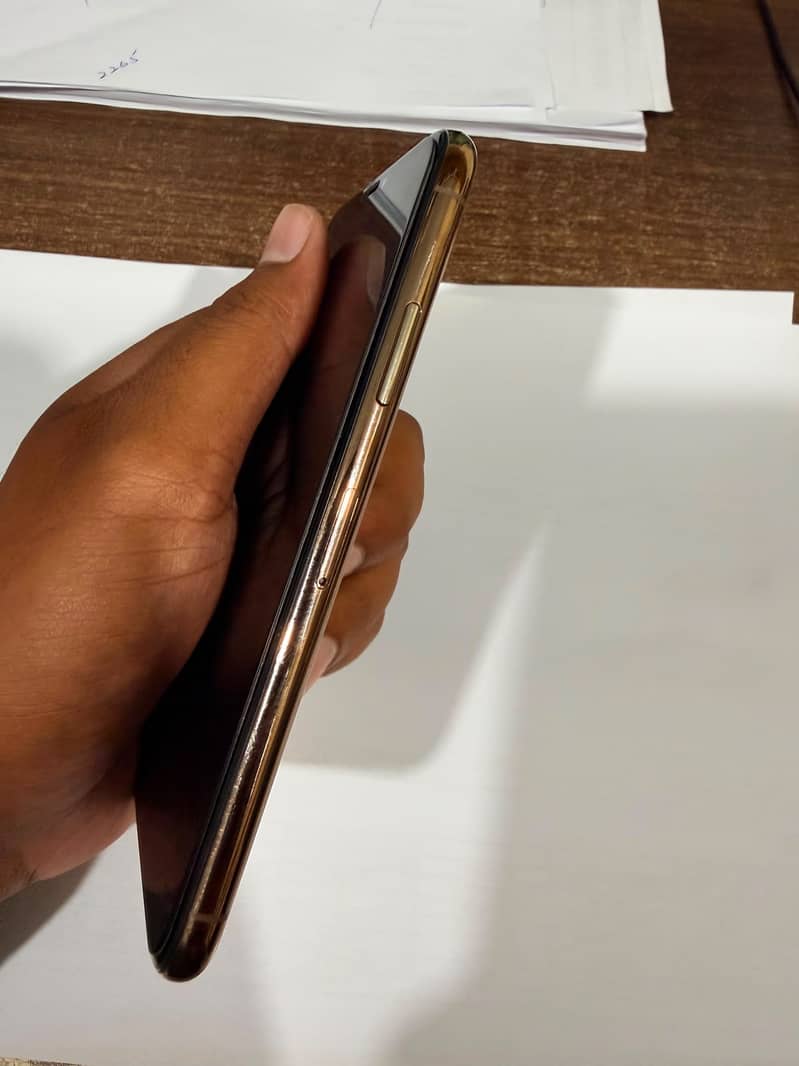 Apple iPhone XS 2