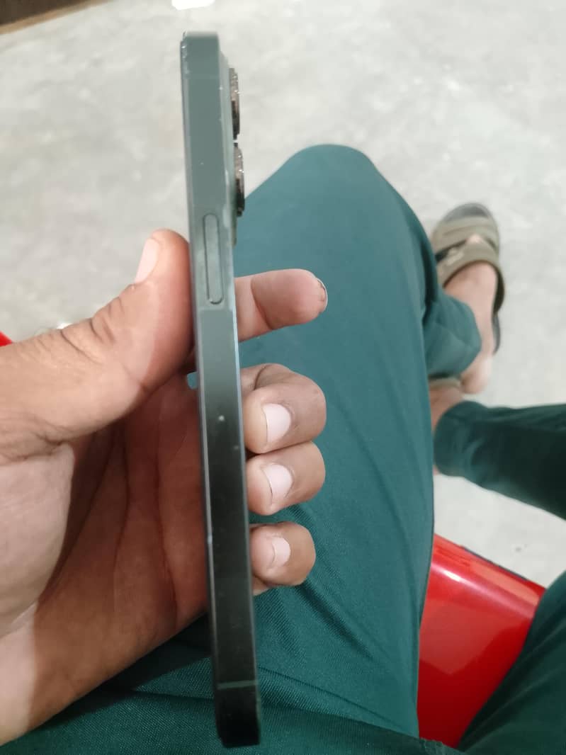 Apple iPhone 13 Pro 5