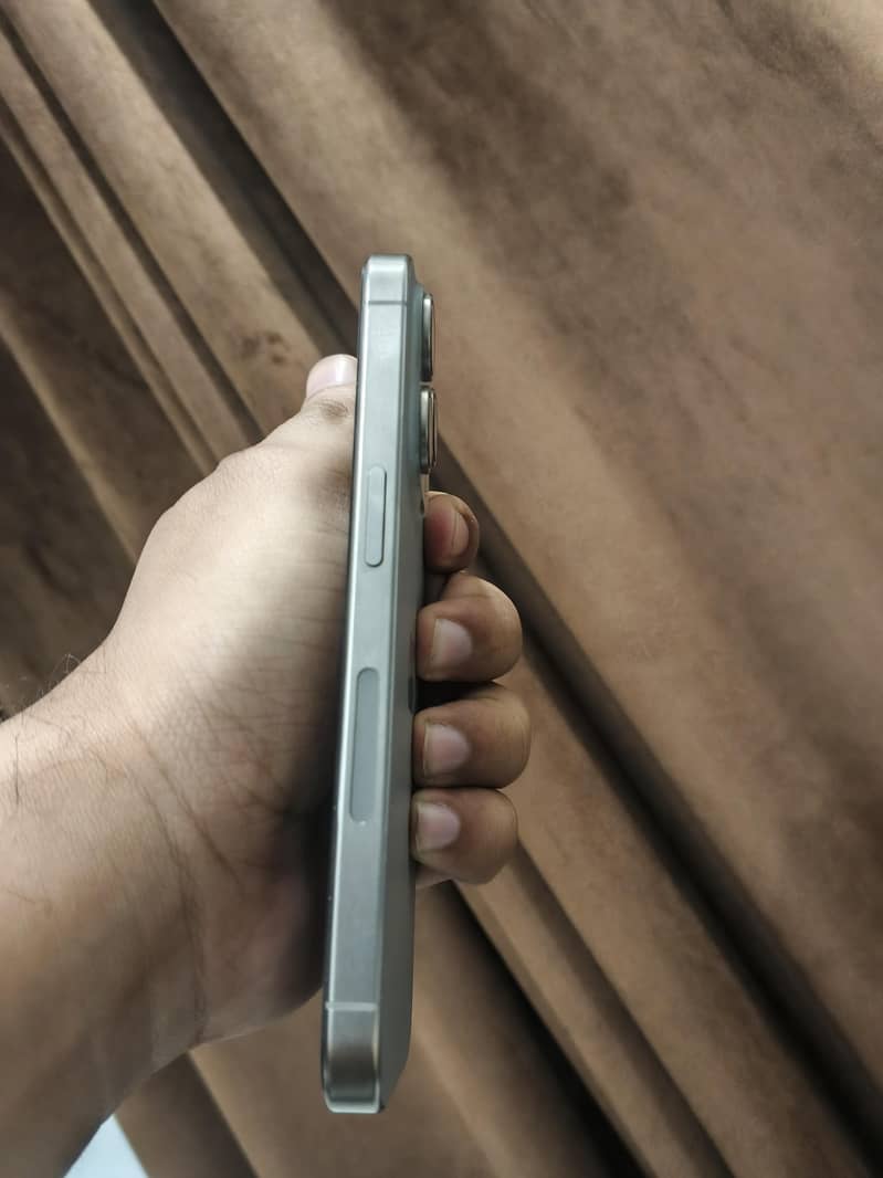 Apple iPhone 15 Pro 1