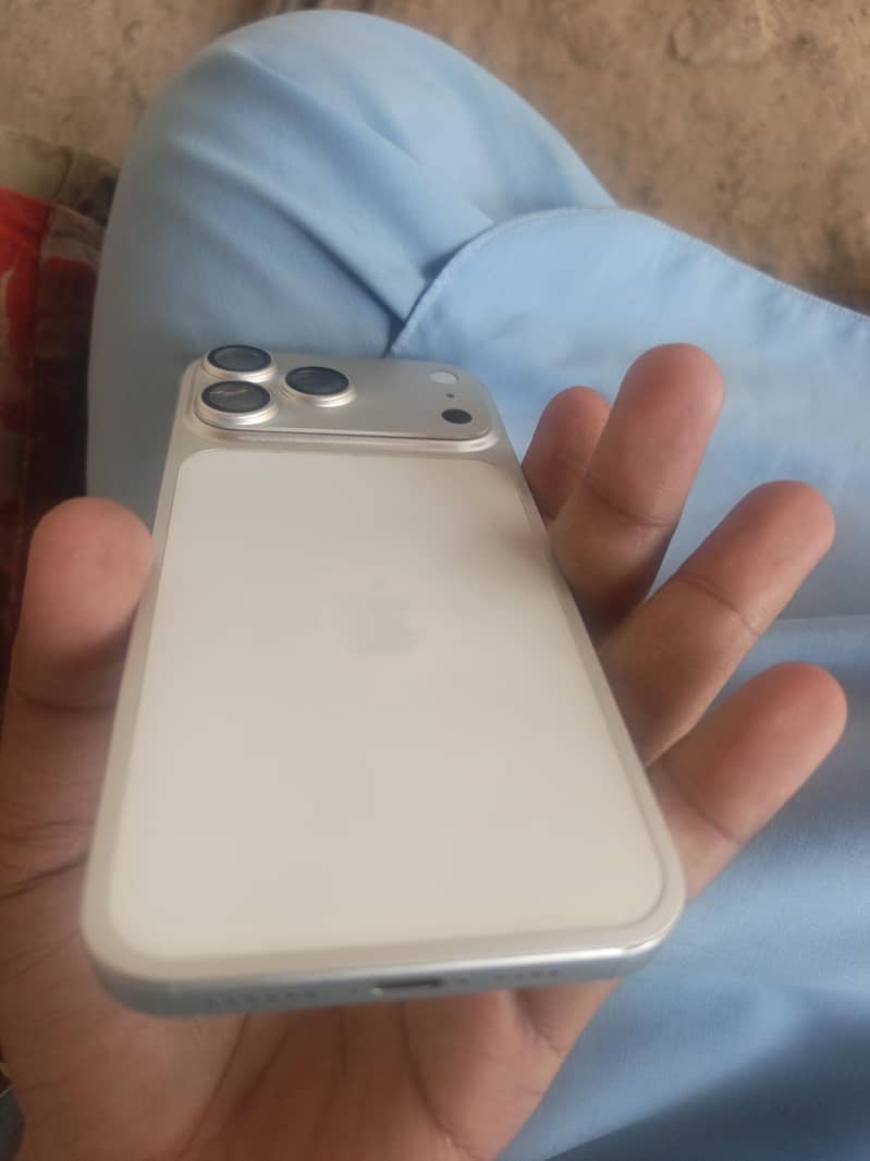 Ipon15pro max 2