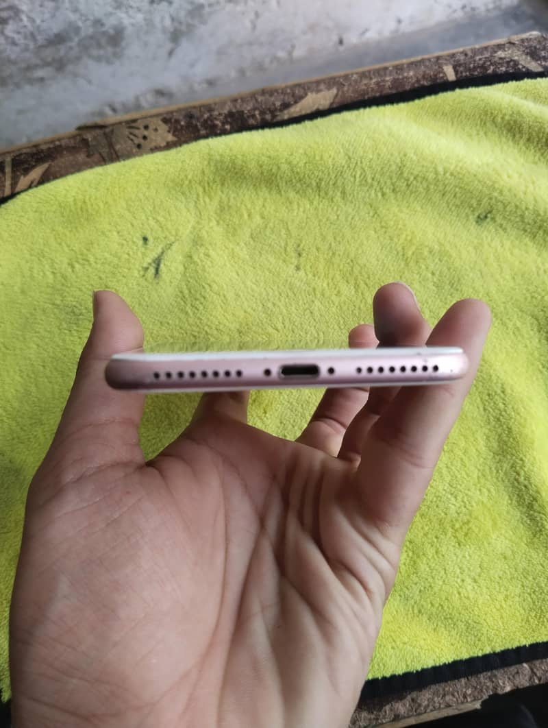 iPhone 7 plus PTA 1