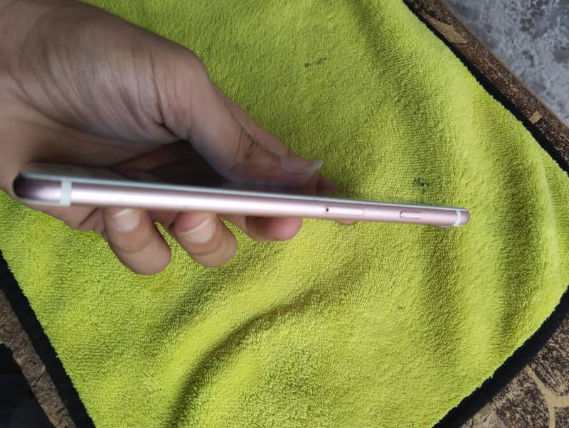 iPhone 7 plus PTA 4