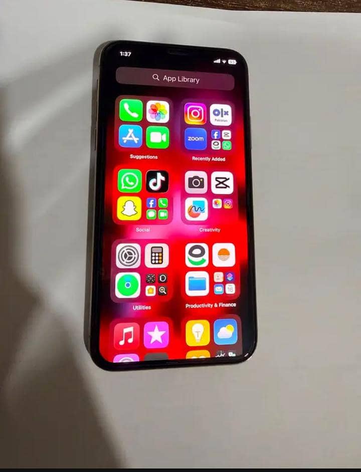 Apple iPhone XS Max 0