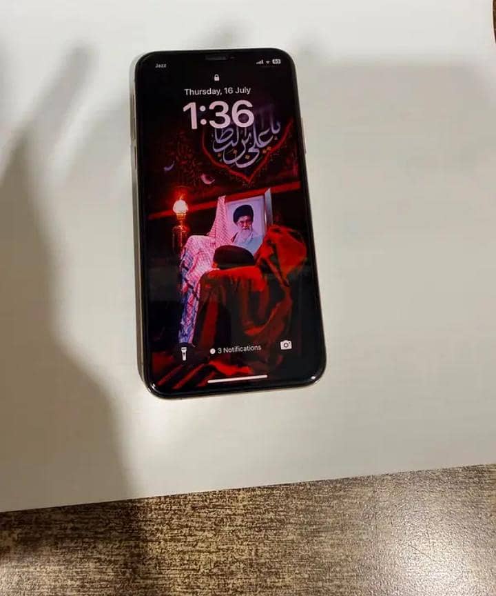 Apple iPhone XS Max 5