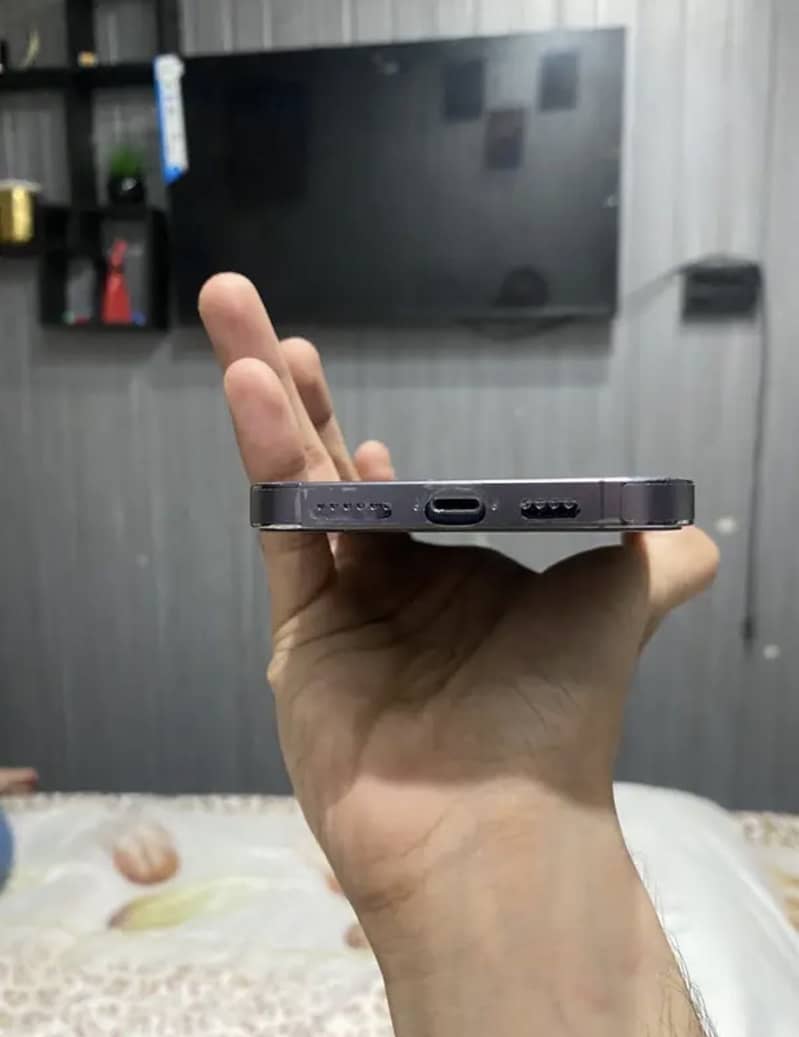 Apple iPhone 14 Pro Max 2
