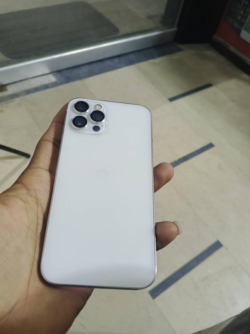 Apple iPhone 12 Pro 0