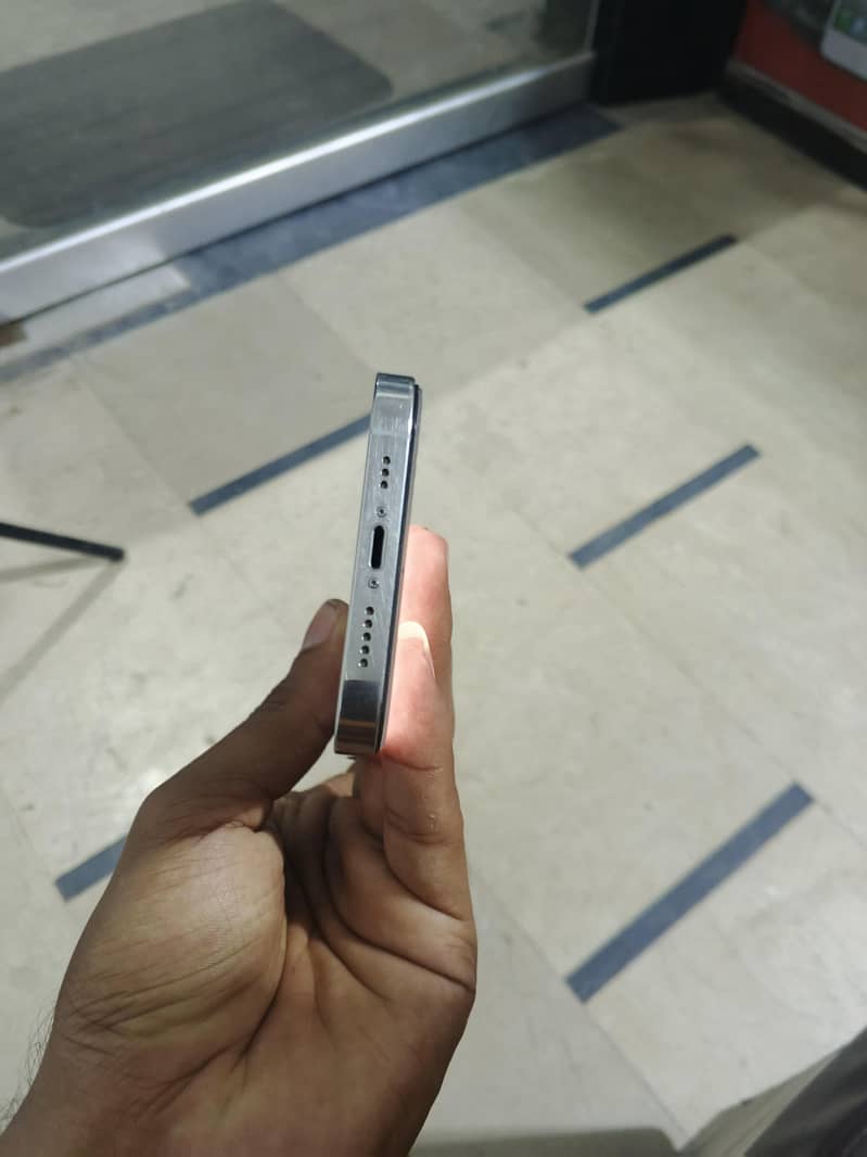 Apple iPhone 12 Pro 2