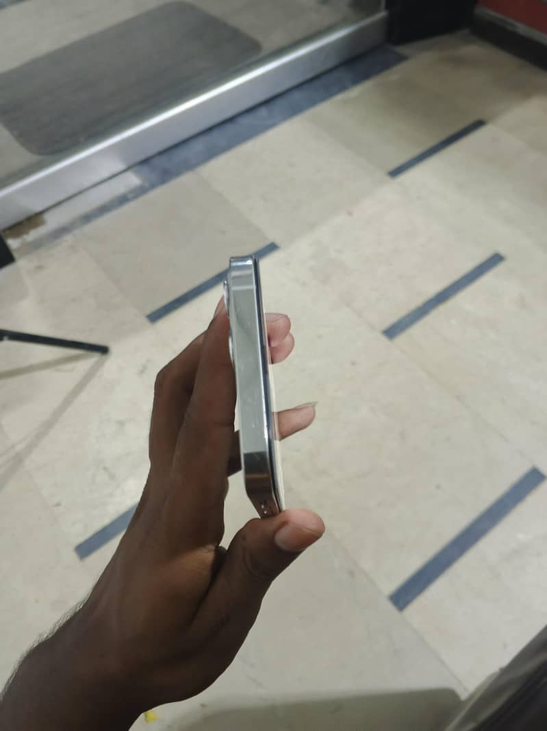 Apple iPhone 12 Pro 3