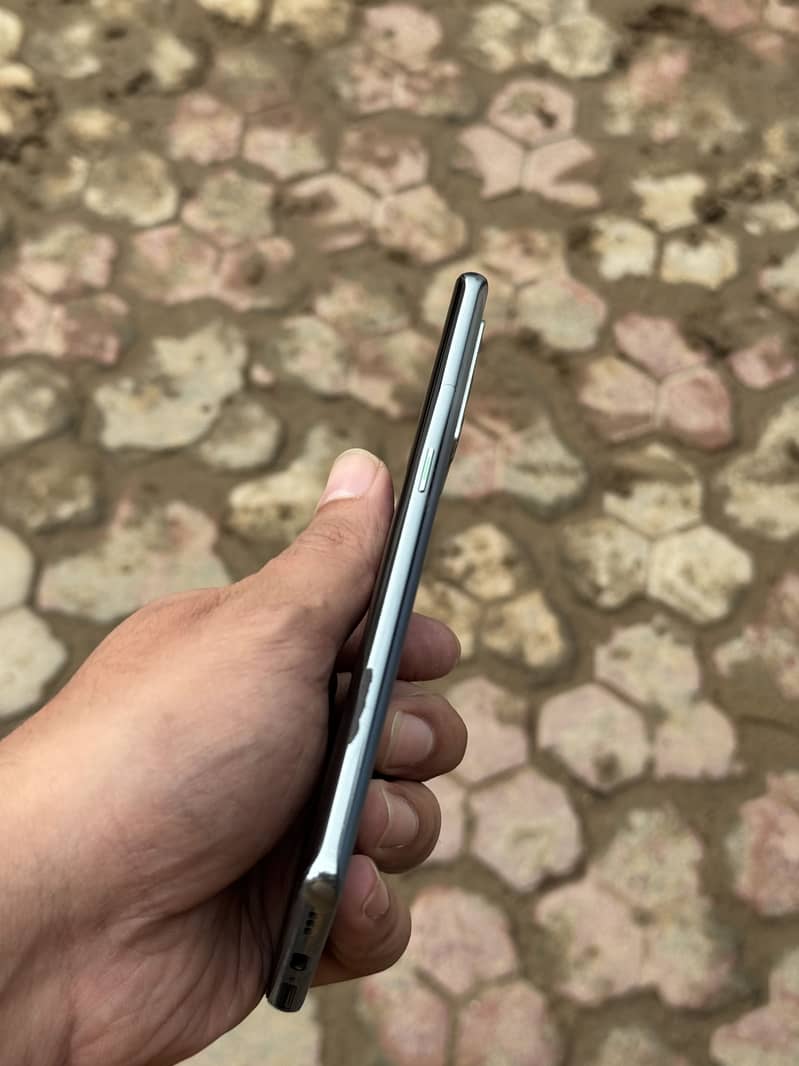 OPPO Reno6 Pro 3
