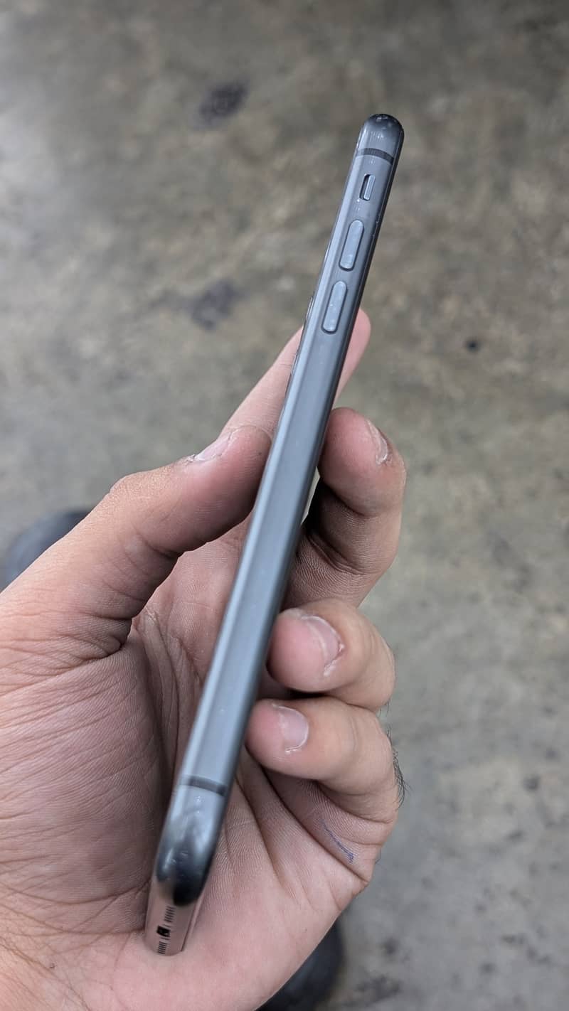 Apple iPhone 11 1