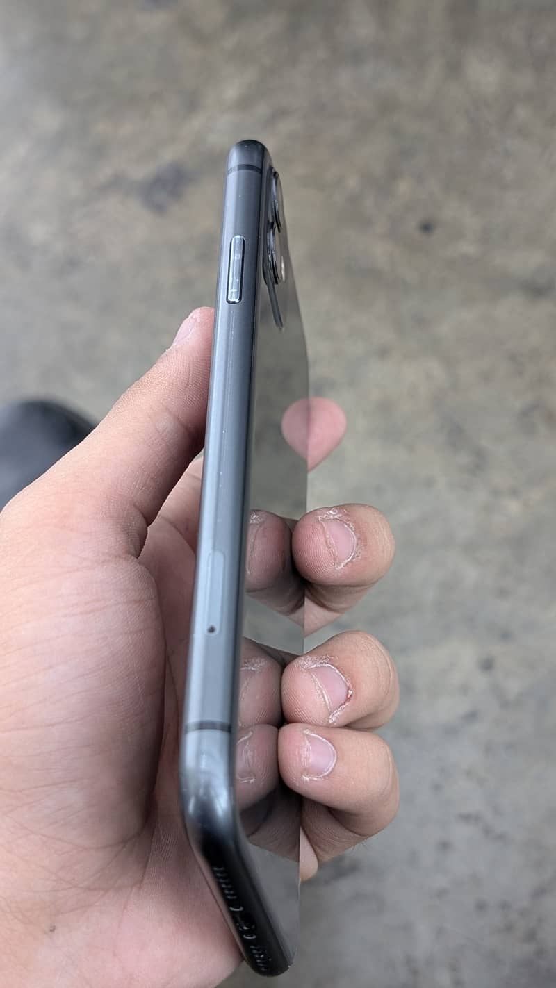 Apple iPhone 11 2