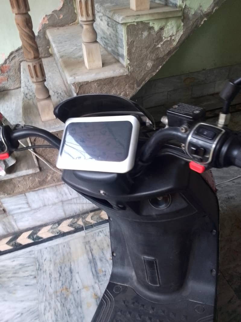 BRG scooty 1