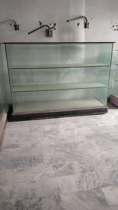 counter glasses sheavels