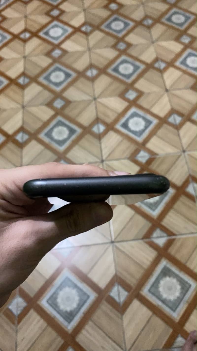 Apple iPhone 11 5