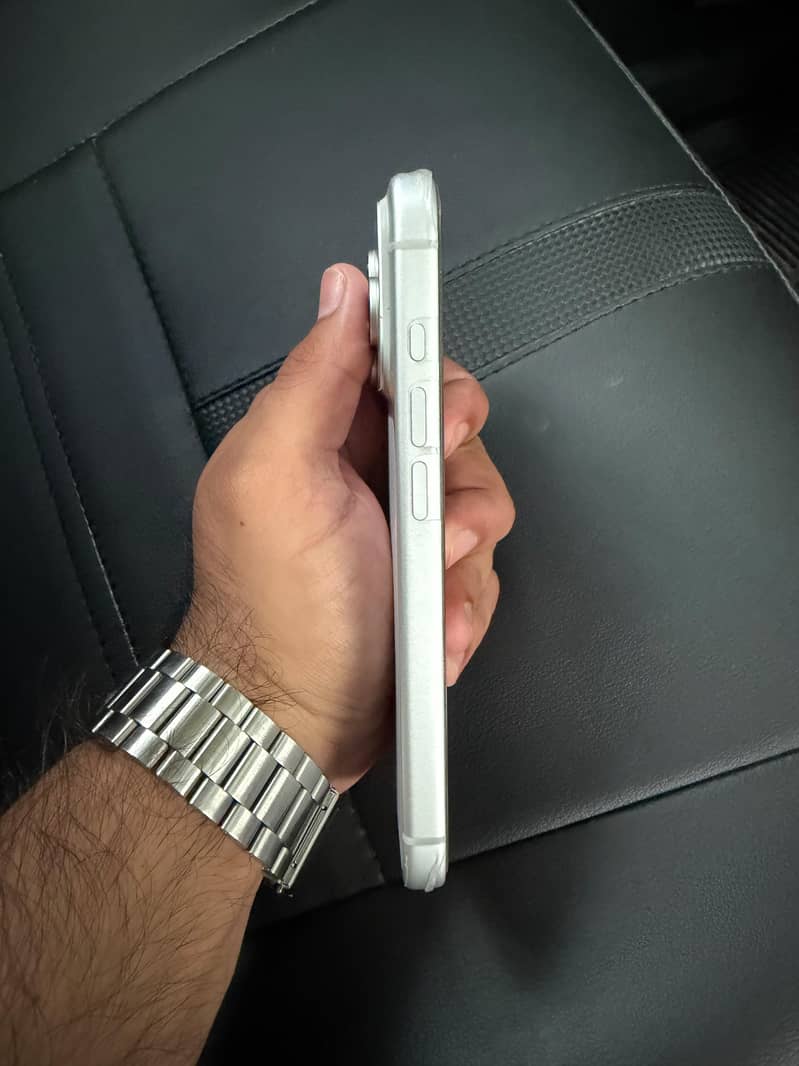 Apple iPhone 17 Pro 3