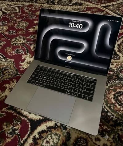 MacBook Pro 15-inch Core i9 – 32GB RAM – Radeon Pro 555X