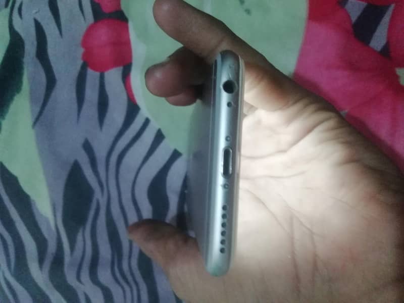 Apple iPhone 6 3