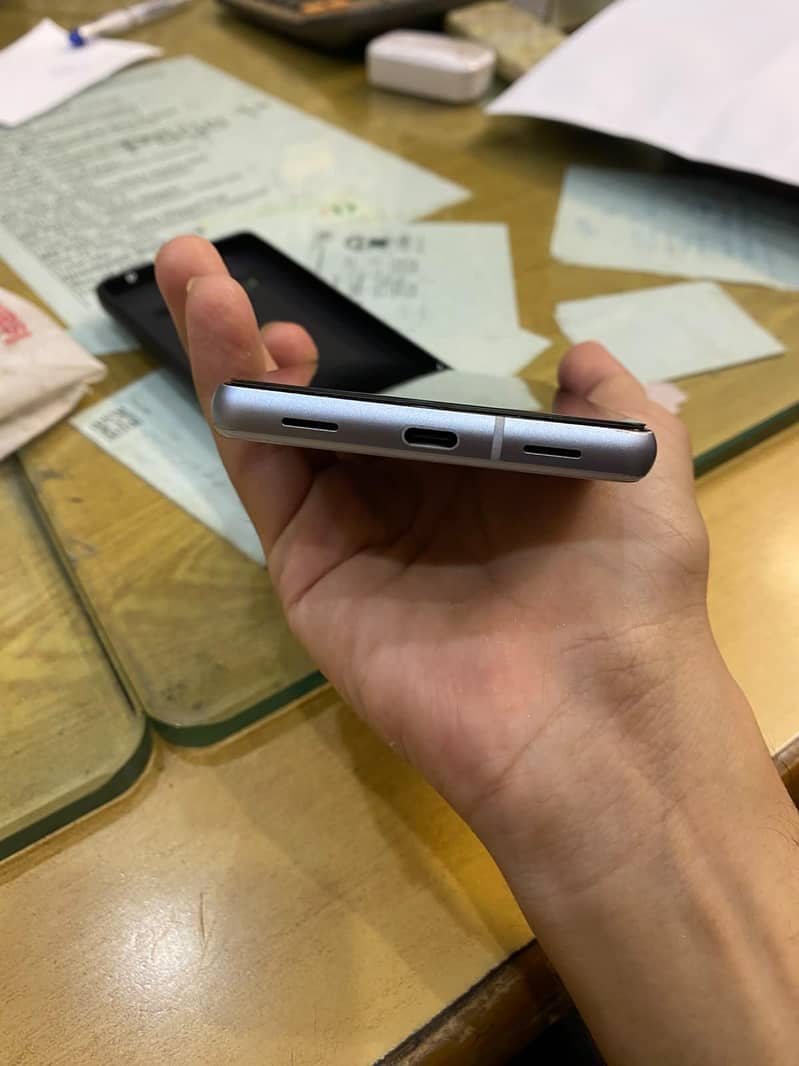 Google Pixel 7a 2