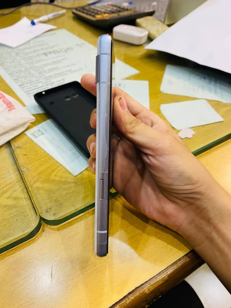 Google Pixel 7a 5
