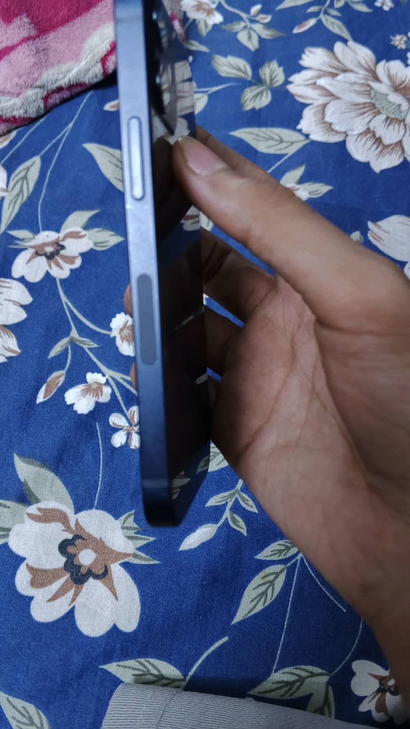 Apple iPhone 12 mini 2