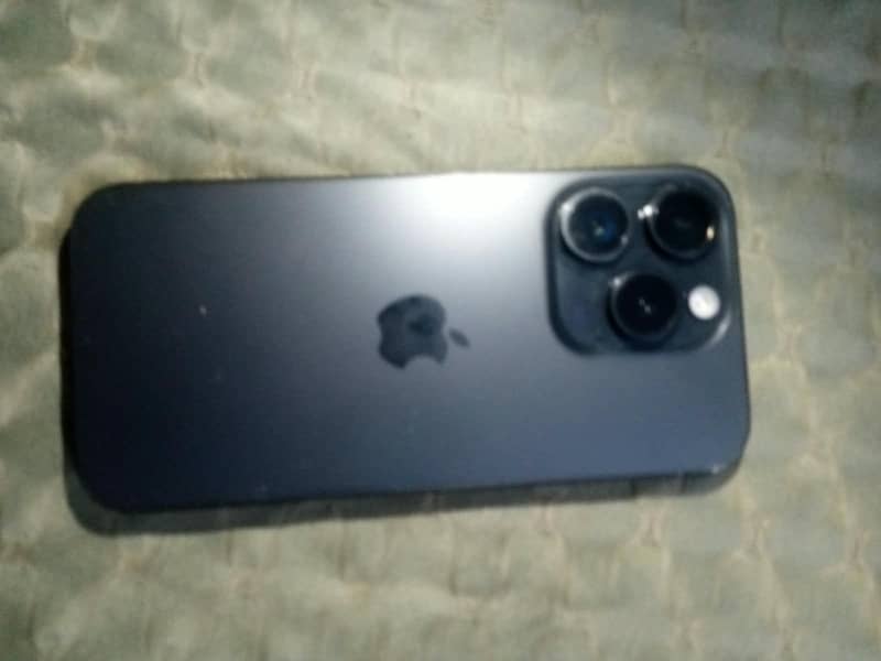 Apple iPhone 15 Pro 0